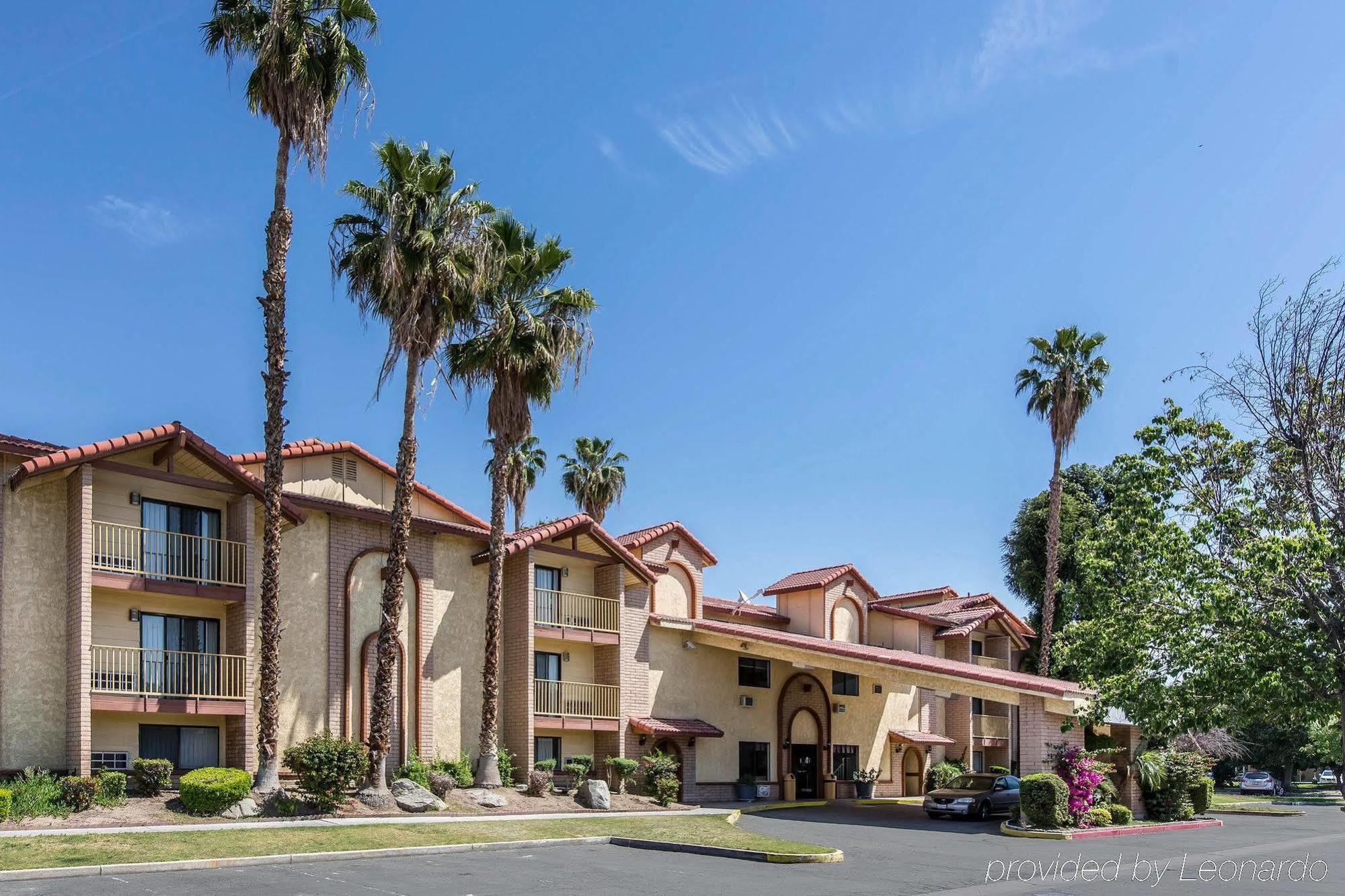 Quality Inn & Suites Bakersfield Exterior photo